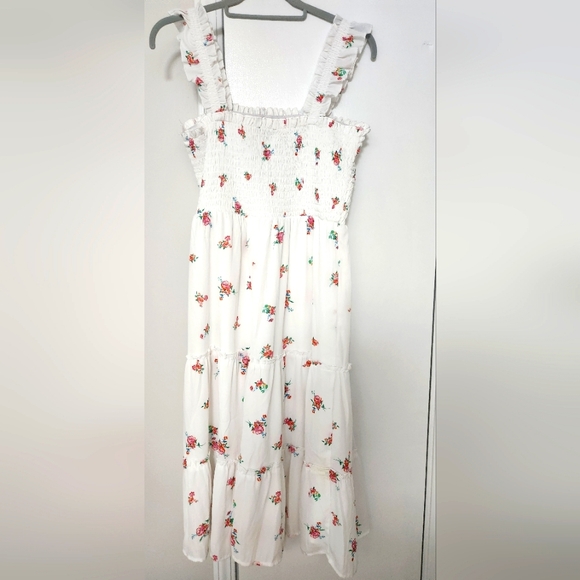 As U Wish Dresses & Skirts - As You Wish Floral Smocked Feminine Dress (Please read)